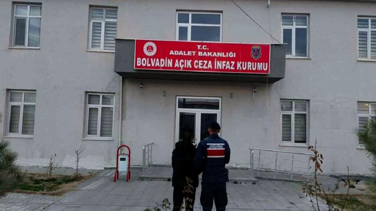 afyonkarahisarda-kacaklar-yakalandi-ja57XzzQ.jpg