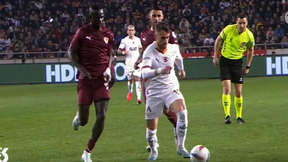 galatasaraydan-hakem-isyani-jXXOs8pI.jpg