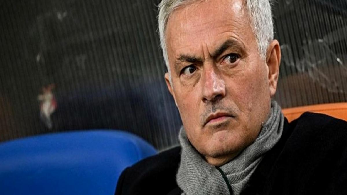 jose-mourinhodan-lyon-maci-sonrasi-hakem-isyani-X36Pzxss.jpg