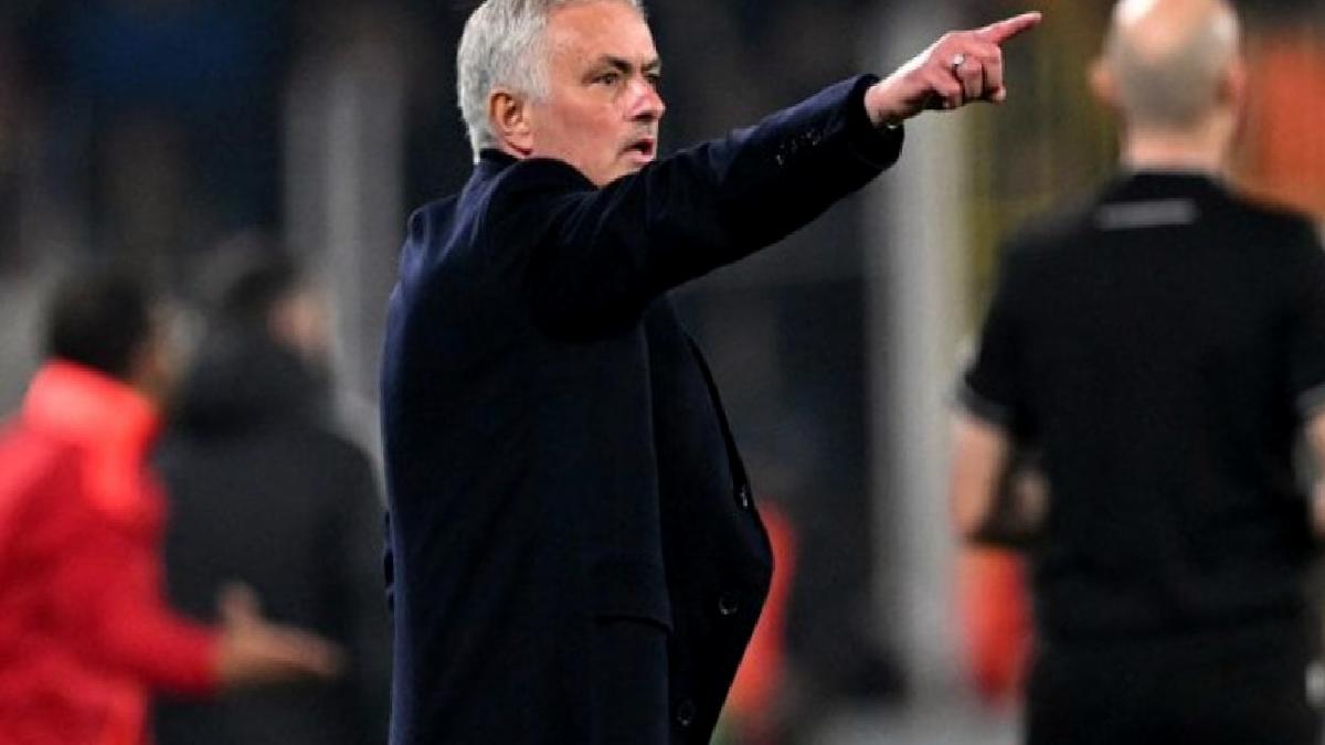 mourinho-var-hakeminden-sikayet-etti-SqrdFrii.jpg