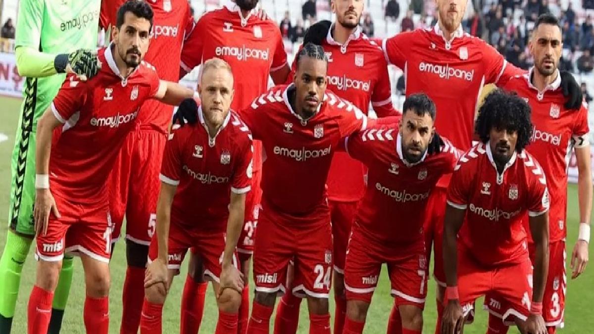 sivasspor-galibiyete-hasret-kaldi-aweaWlDq.jpg