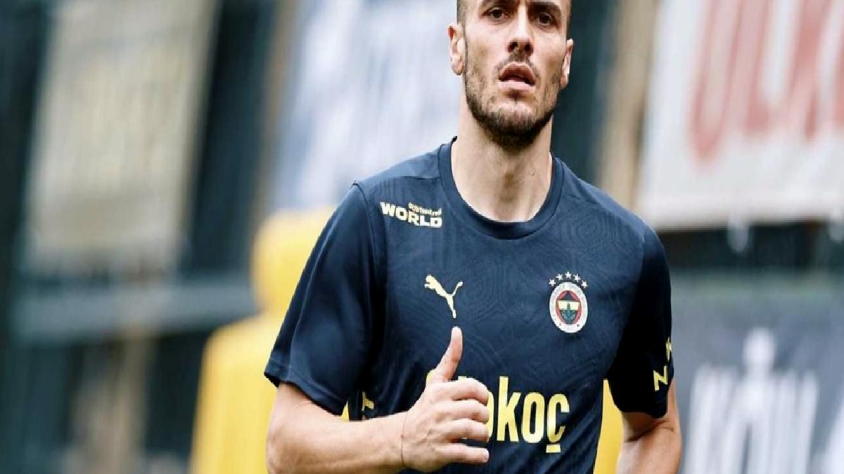 transfer-haberi-fenerbahcede-sol-bek-hareketliligi-filip-kostic-yolcu-vvu6Z2Ok.jpg