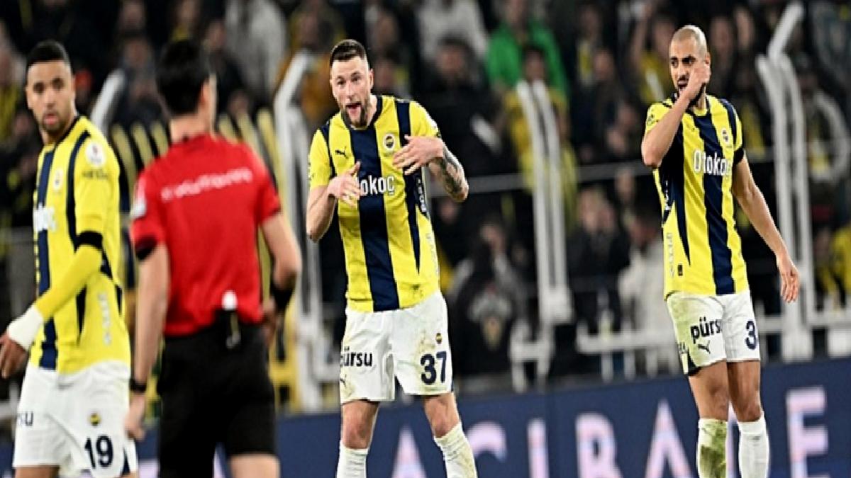 ahmet-cakar-yorumladi-fenerbahcede-skriniarin-konumu-penalti-mi-hntmMhdp.jpg