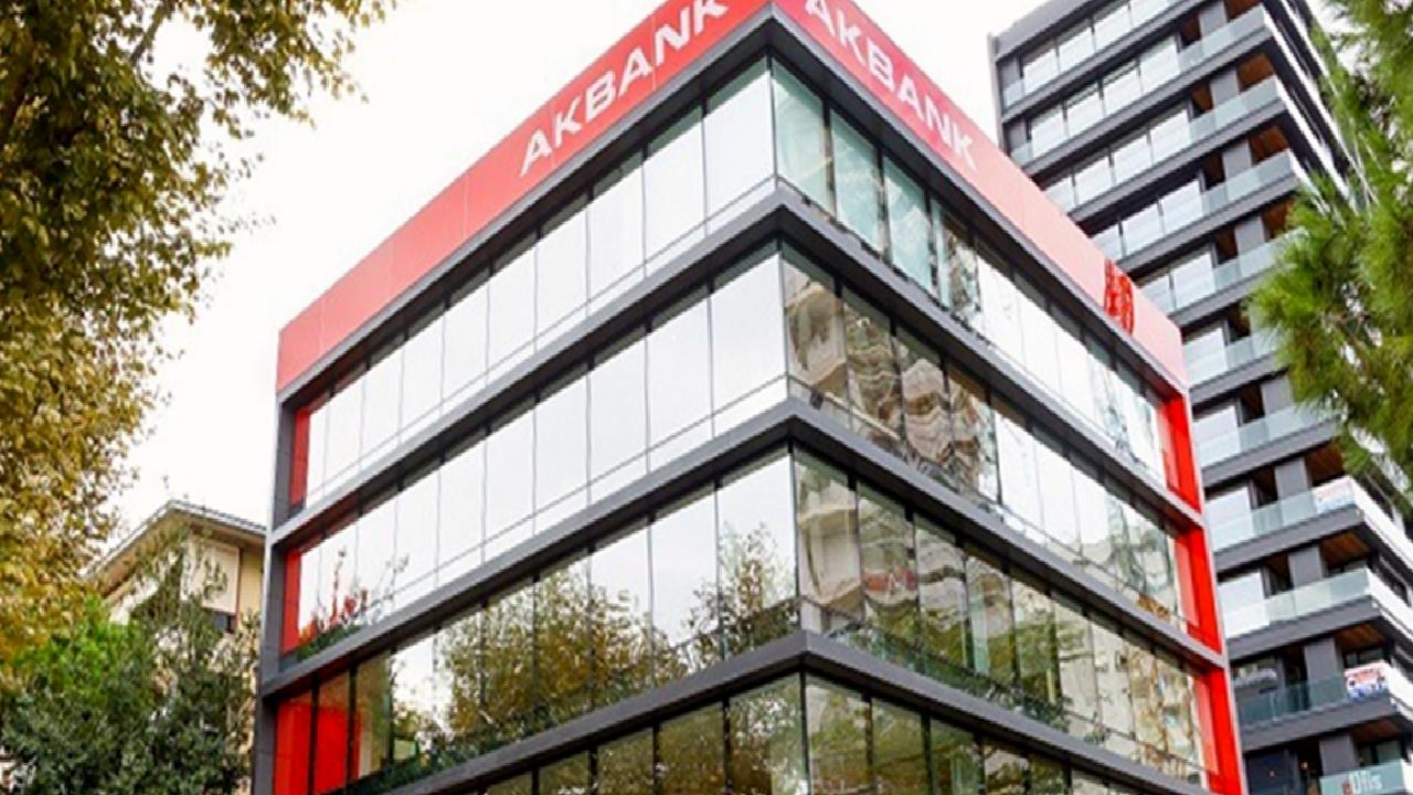 akbank-gecen-yil-42-milyar-362-milyon-lira-konsolide-net-kar-elde-etti-SlRxCsTV.jpg