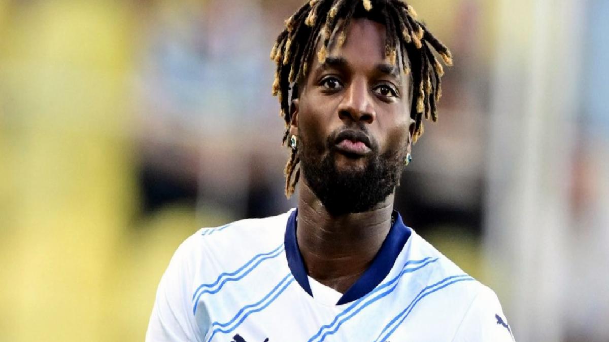 allan-saint-maximin-fenerbahceden-ayriliyor-mu-transferde-flas-gelisme-CL7QsGW6.jpg