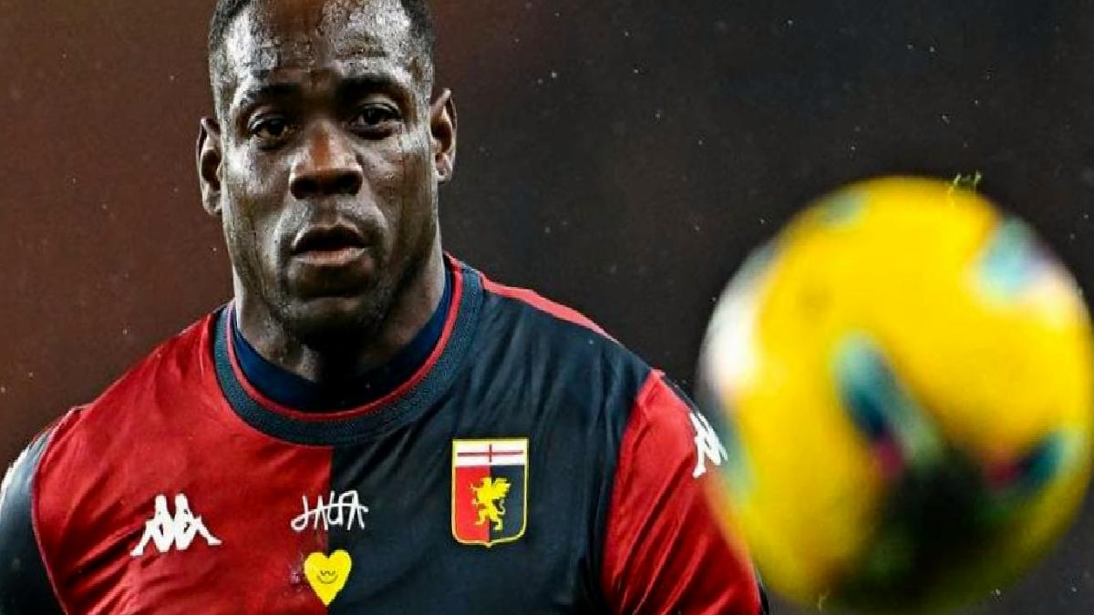 balotelli-genoa-defterini-kapatiyor-XQmKDSNv.jpg