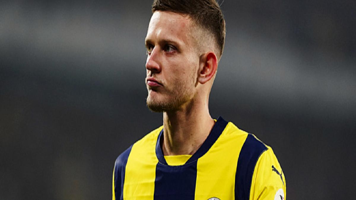 fenerbahce-tarihinin-4000-golu-sebastian-szymanskiden-vs5UKE8A.jpg