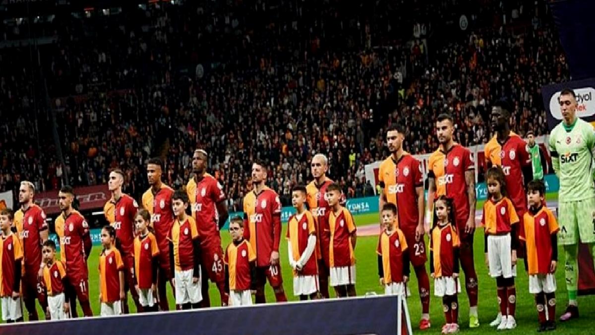 galatasarayda-tek-gaye-3-puan-iste-okan-burukun-boluspor-maci-11i-939ClreW.jpg