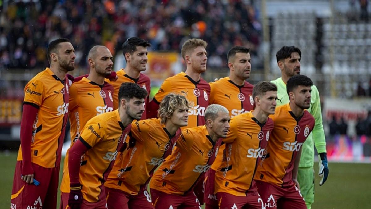 galatasarayda-uefa-listesine-kimler-eklendi-3-futbolcu-fLUgNRJm.jpg