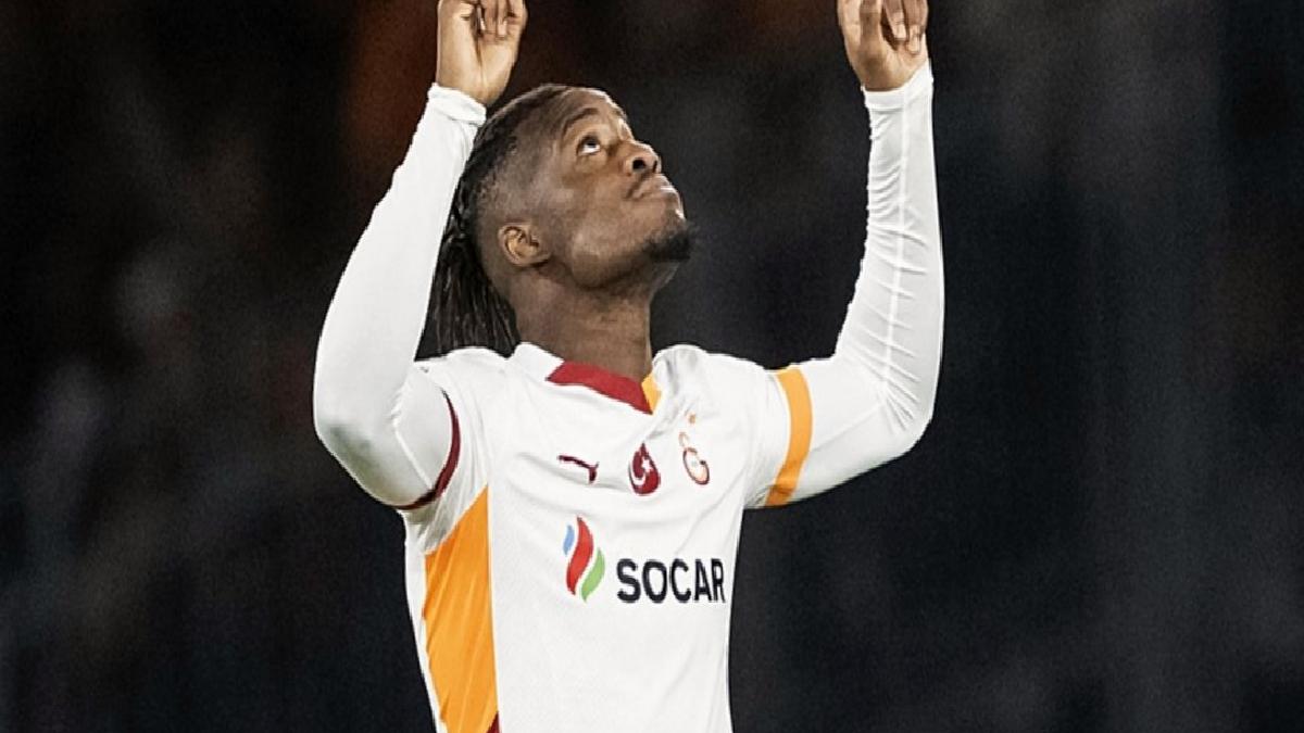 galatasarayin-michy-batshuayi-transferinde-sok-detay-17-saniye-cjRr8uY7.jpg