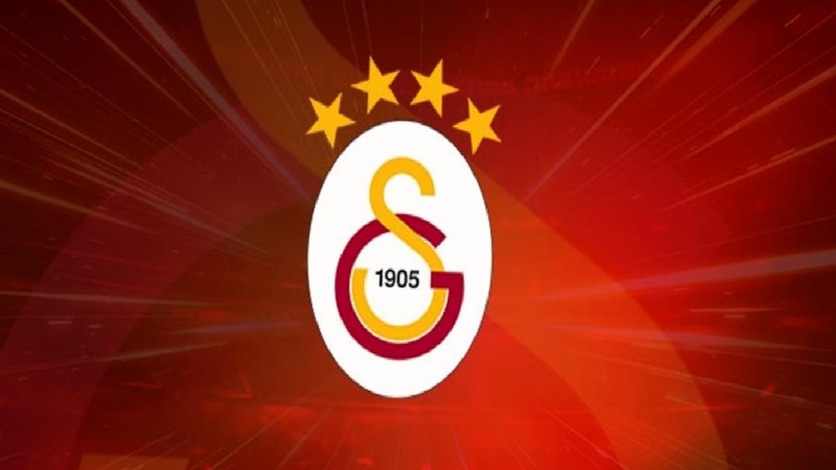 galatasarayin-yeni-formasi-gorucuye-cikti-1HYpBwHX.jpg